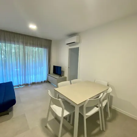 Apartment Modern Flat 300m From The *